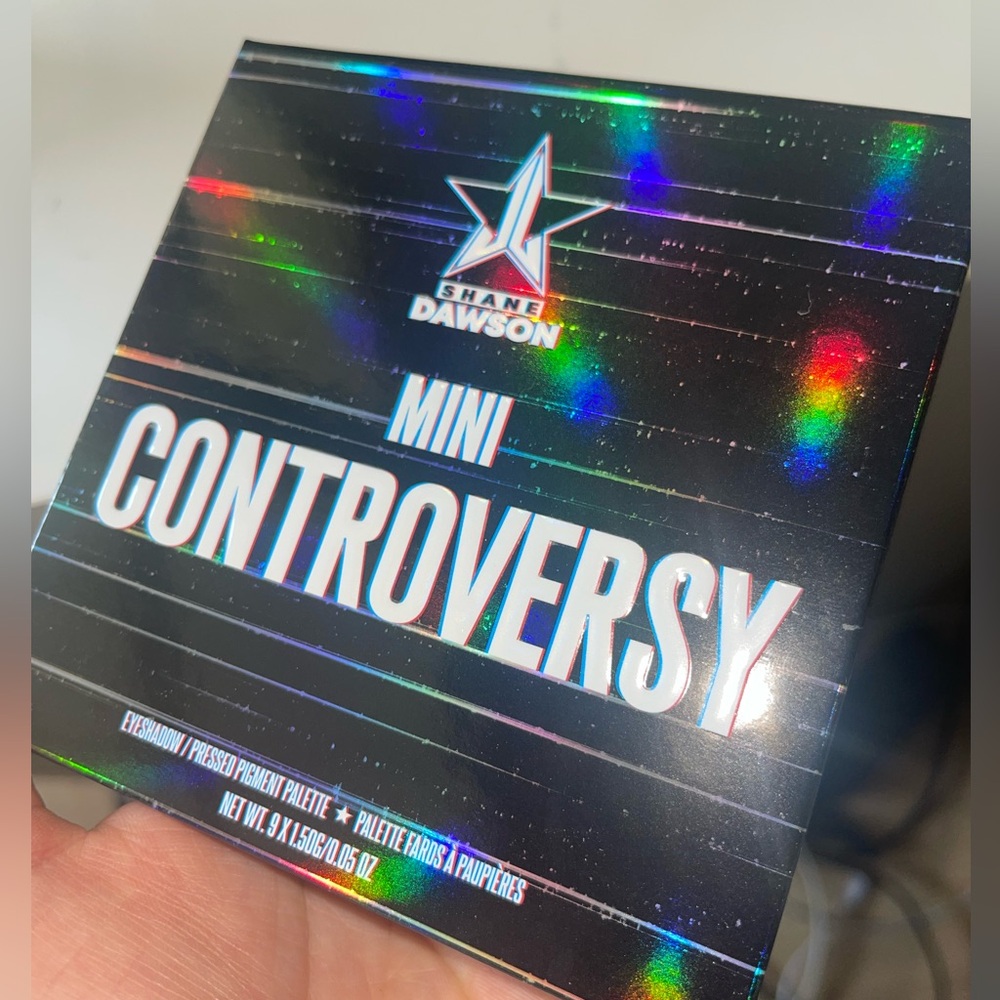 Jeffree Star x Shane Dawson mini controversy pressed pigment palette